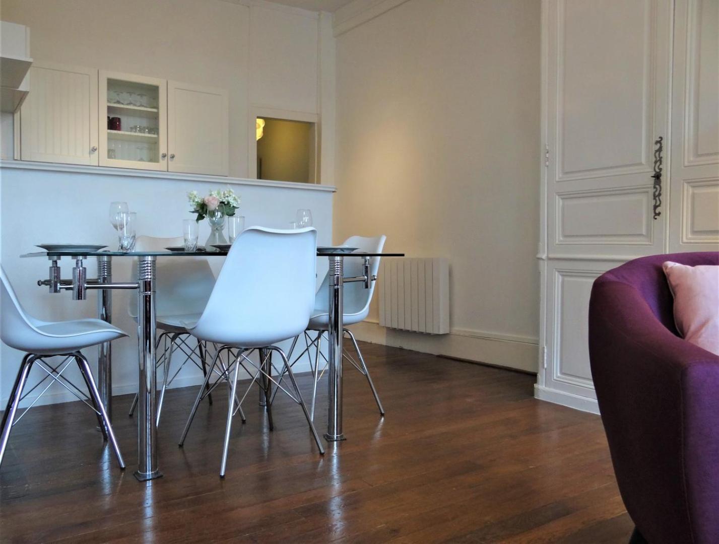 Appartement Le Cardinal quartier historique pour quatre personnes à Chartres Extérieur photo