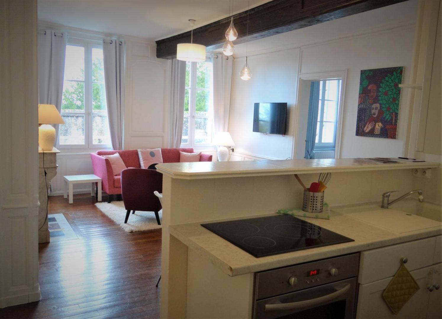 Appartement Le Cardinal quartier historique pour quatre personnes à Chartres Extérieur photo
